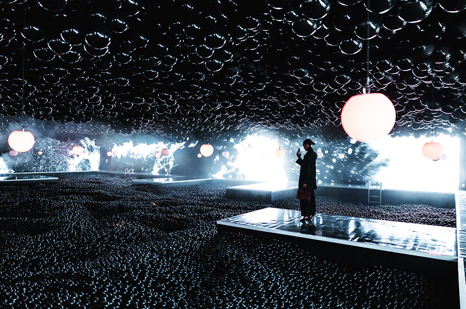 Espectáculo luces ballon museum