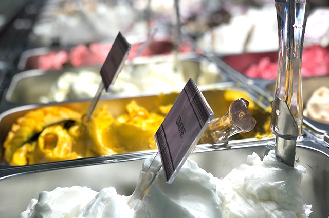 La Commedia La Commedia