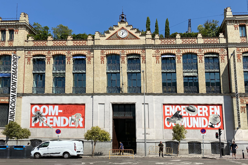 Edificio la casa encendida