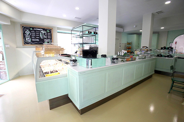 La Commedia La Commedia