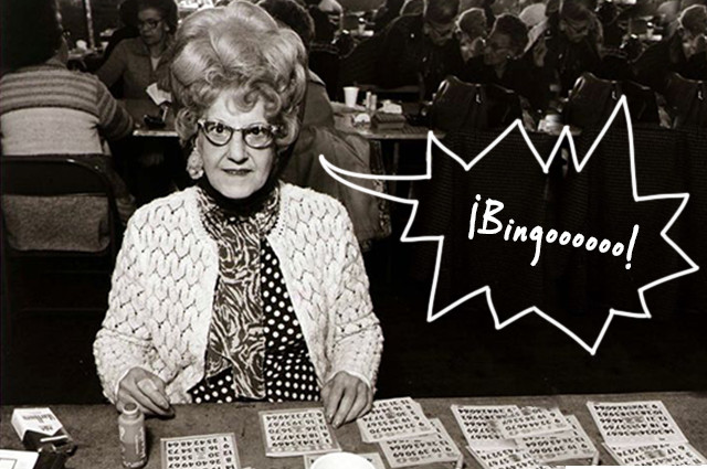Martes de bingo para señoras en El Ideal Bar