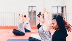 Yoga Weeks Barcelona - Sisters! La comunidad de mujeres que quieren crecer